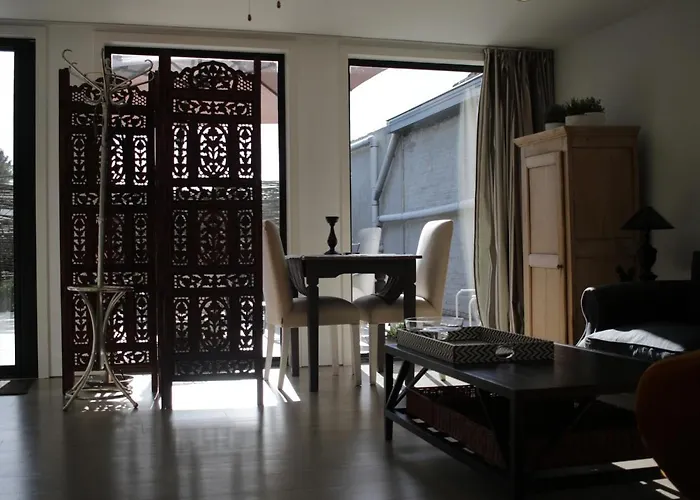 The Suite Escape Suite Wood